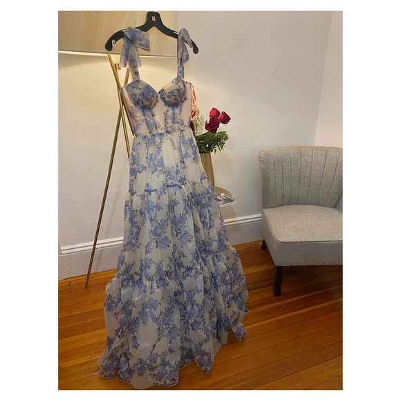 Hydrangea Tender floral maxi tie-strap dress - Picture 10 of 15
